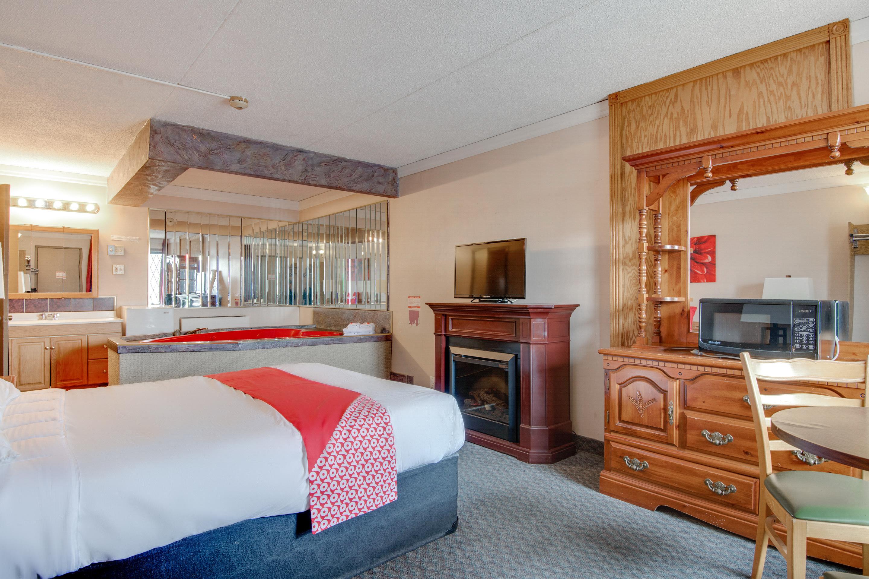 Falls Inn Near Casino Niagara By Oyo Экстерьер фото